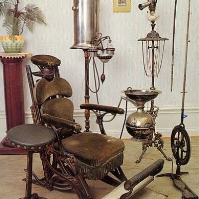 old-dentist-chair-391x423-1-400x400