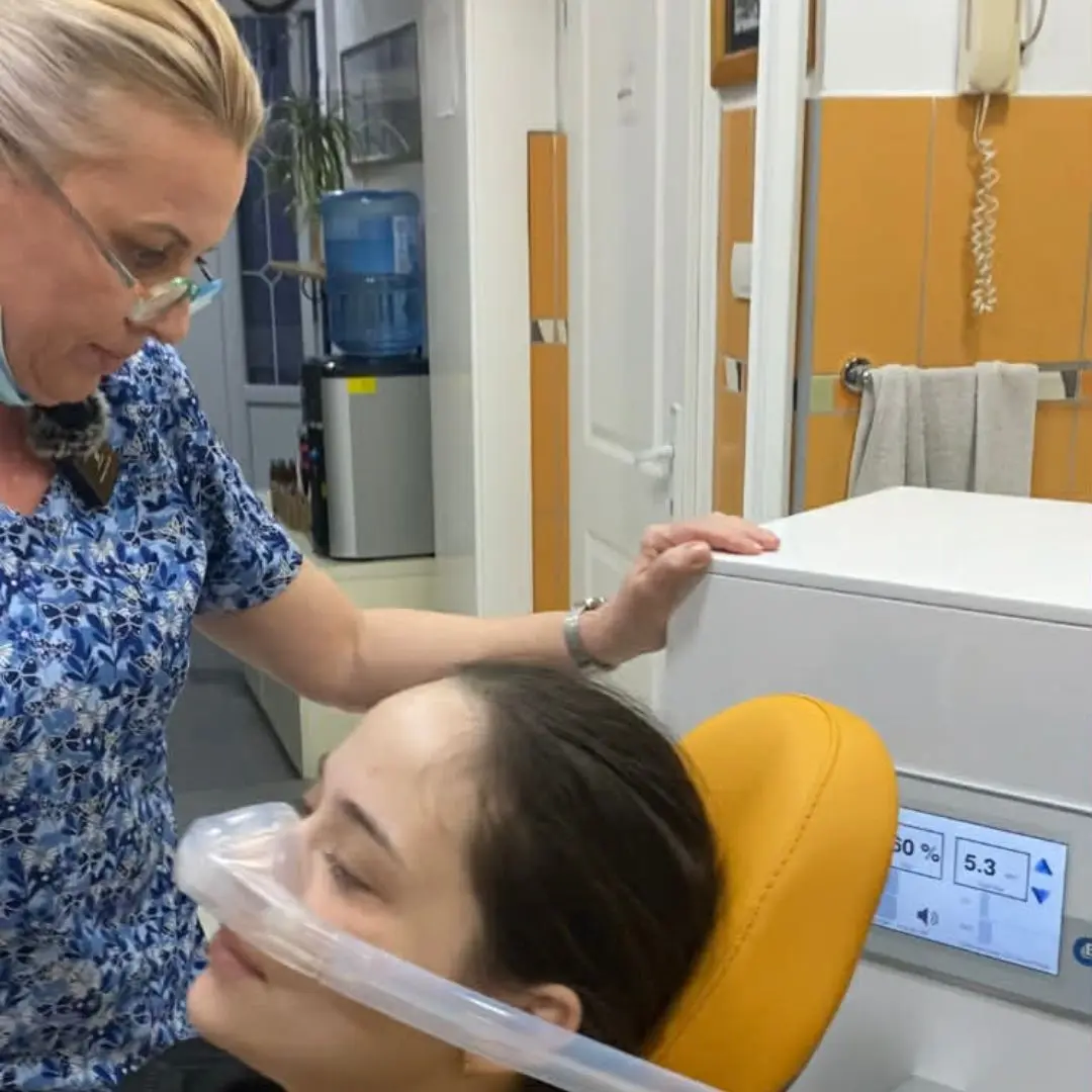https://medentinadigital.rs/wp-content/uploads/2026/02/Sprovodjenje-stomatoloskih-procedura-u-inhalacionoj-analgosedaciji-azot-oksidulom-3.webp